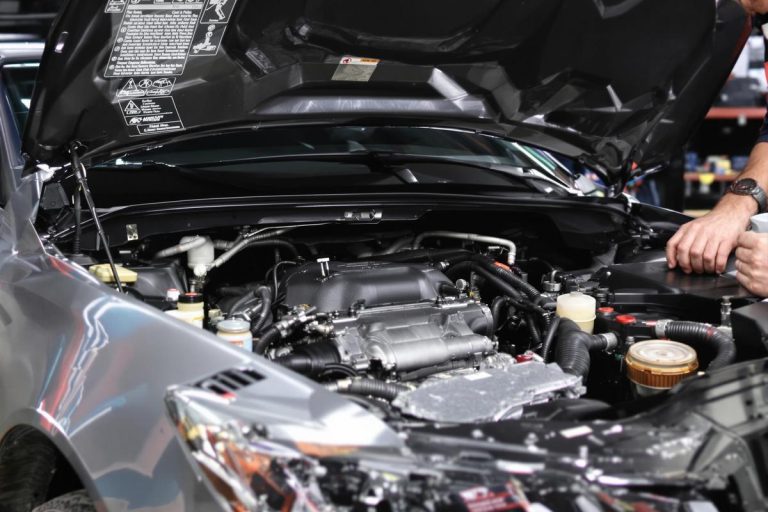Pourquoi ma voiture consomme-t-elle du liquide de refroidissement ?