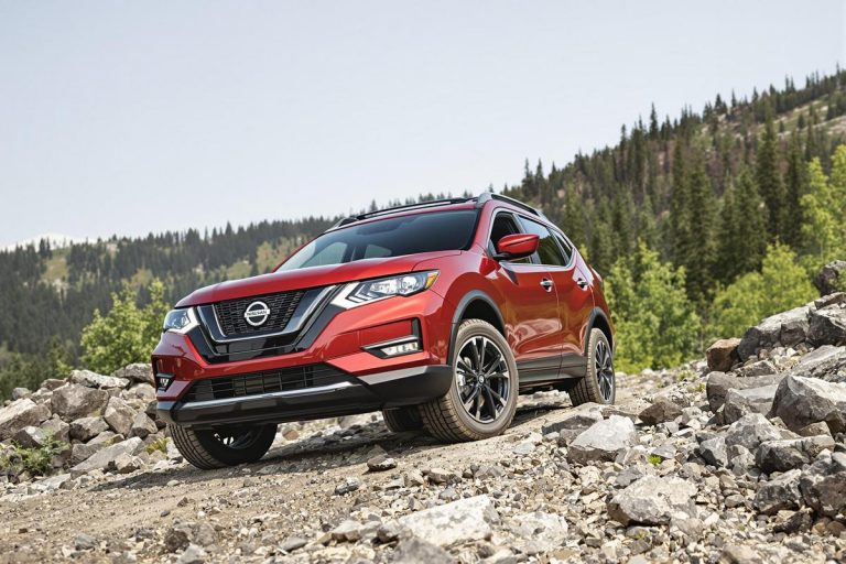 Le crossover japonais qui devient un véritable 4x4 avec une garde au sol exceptionnelle.jpg