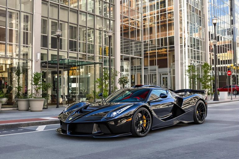 Une Ferrari LaFerrari unique en vente : découvrez sa particularité.jpg